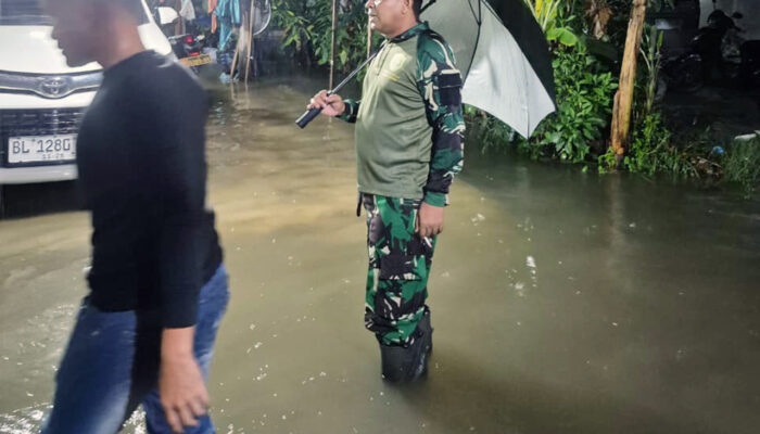 Danrem Berjibaku Tengah Malam Cek Asrama TNI Lhokseumawe Terendam Banjir
