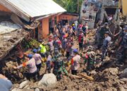 TNI Kodam Merdeka Cari Korban Banjir Bandang Sitaro